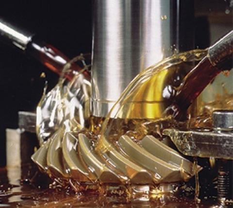 โรงงานขายน้ำมันหล่อลื่น